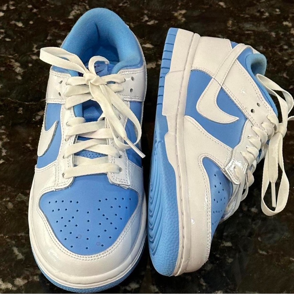 REVERSE UNC BLUE/WHITE NIKE LOW DUNKS